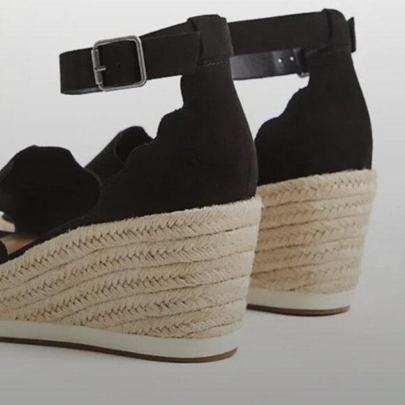 Size 12 Wide Width TORRID Scalloped Espadrille Wedge Sandals Womens Shoes Summer - Picture 4 of 4
